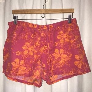 Gap Hawaiian floral pattern shorts